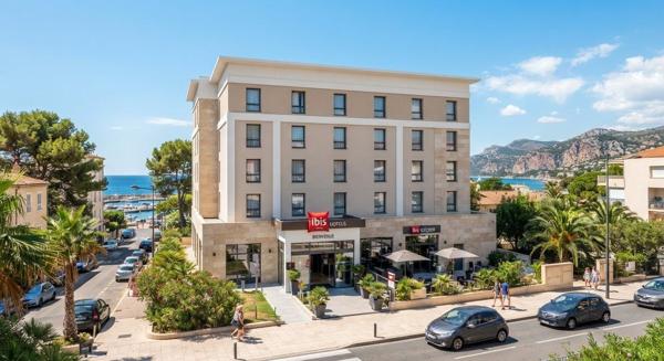 Hôtel - Bureau à CANNES (06400)