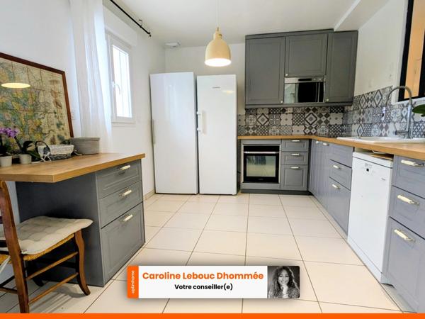 Maison contemporaine avec piscine chauffée et 1,8 hectare clos