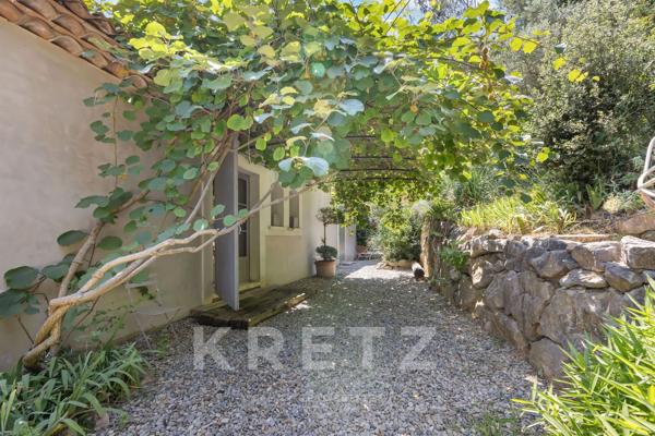 Bastide provençale sur les collines de Manosque