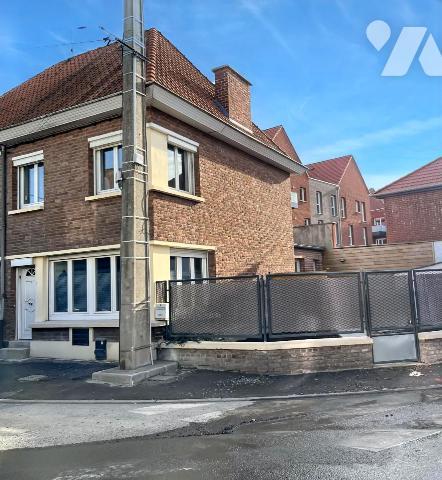 CENTRE VILLE MAISON SEMI-INDIVIDUELLE RENOVEE ACTUELLEMENT LOUEE