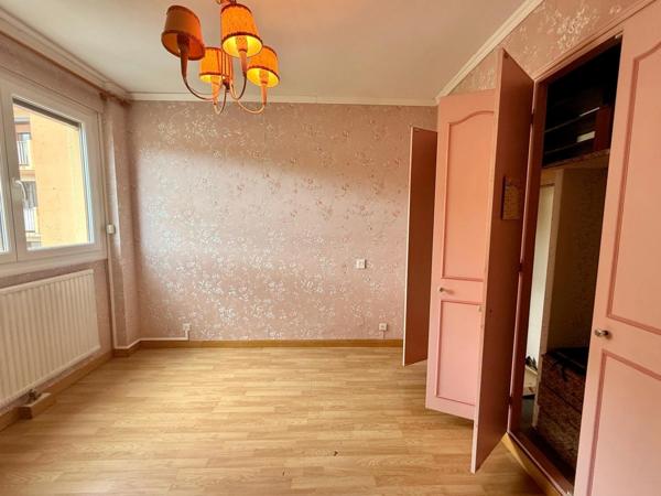 Rare à la vente : Appartement à vendre 4 pièces avec vue d'exception sur la cité de Carcassonne. Prix de vente : 124200€