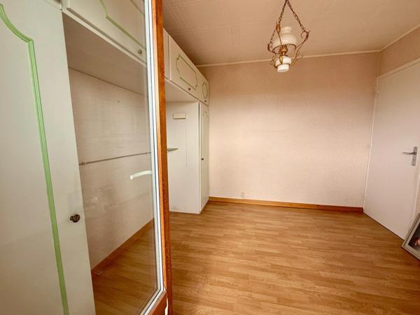 Rare à la vente : Appartement à vendre 4 pièces avec vue d'exception sur la cité de Carcassonne. Prix de vente : 124200€