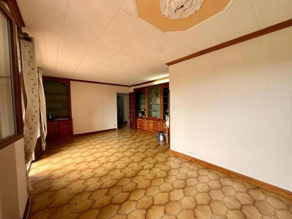 Rare à la vente : Appartement à vendre 4 pièces avec vue d'exception sur la cité de Carcassonne. Prix de vente : 124200€
