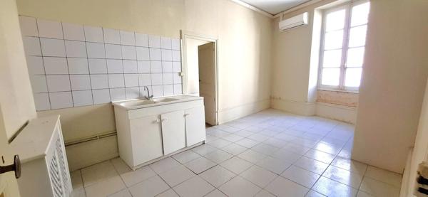 Appartement à vendre 5 pièces MONTIGNAC (24)