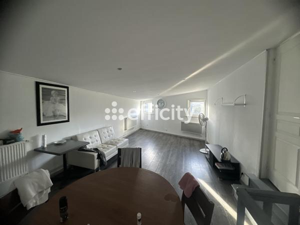 Local Commercial 16 pièces - 781 m²