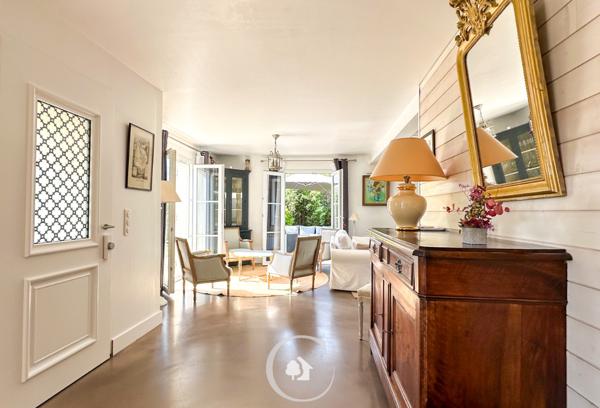 Carignan-de-Bordeaux (33360) MAISON T6 - 5 CHAMBRES - BUREAU INDEPENDANT - PISCINE CHAUFEE