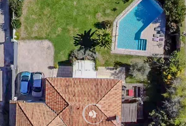 Carignan-de-Bordeaux (33360) MAISON T6 - 5 CHAMBRES - BUREAU INDEPENDANT - PISCINE CHAUFEE