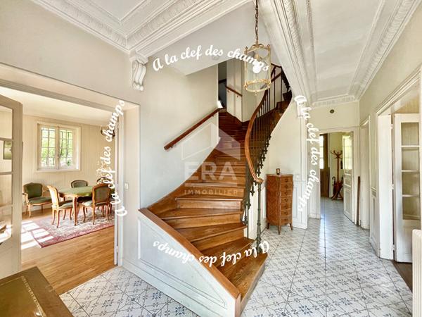 Maison Saint Remy Les Chevreuse 8 pièce(s) 203 m2
