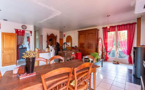 Maison à vendre    4 pièces •  Labouheyre