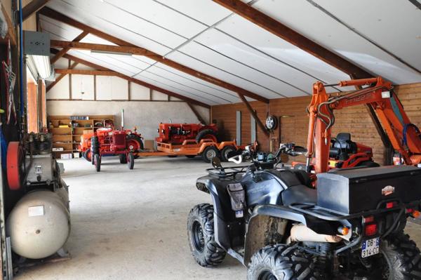 À Vendre – Maison de Plain-Pied avec Gîte Indépendant, Piscine et Parc Arboré sur 12 ha