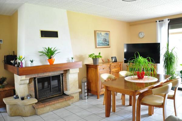 À Vendre – Maison de Plain-Pied avec Gîte Indépendant, Piscine et Parc Arboré sur 12 ha