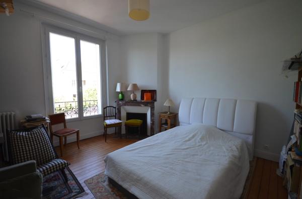 CHATEAU THIERRY (02)  à vendre Belle maison en meulière de 7 pièces