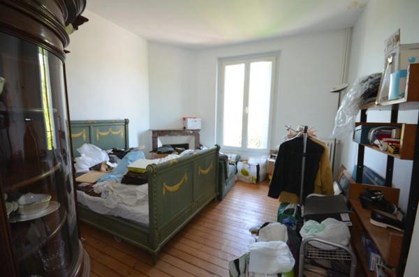 CHATEAU THIERRY (02)  à vendre Belle maison en meulière de 7 pièces