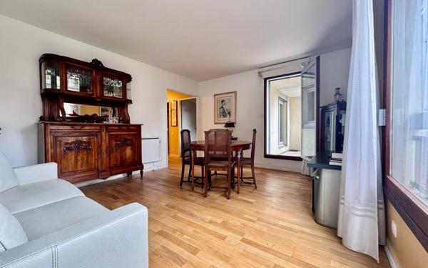 Appartement à vendre    2 pièces • 48,79 m2 Saint-Maurice