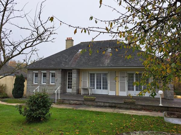 pavillon très lumineux sur sous sol  de 100m²  avec 3 chambres