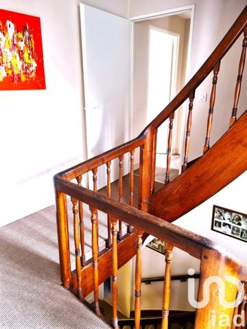 Maison de ville 9 pièces de 181 m² à Plougoumelen (56400)