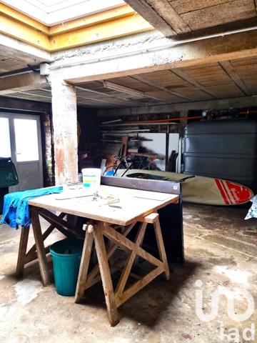 Maison de ville 9 pièces de 181 m² à Plougoumelen (56400)