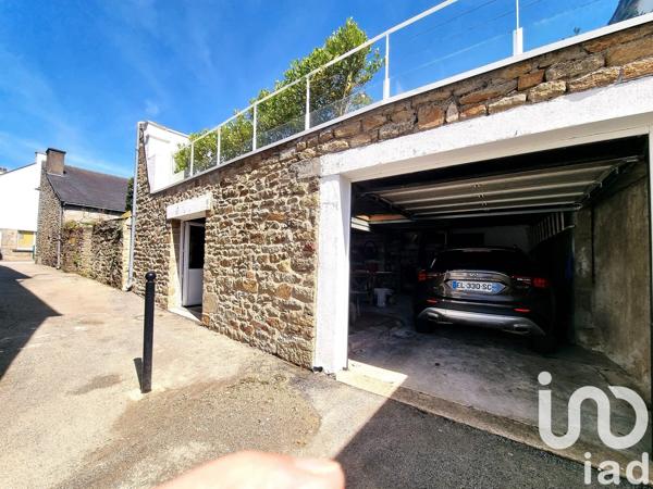 Maison de ville 9 pièces de 181 m² à Plougoumelen (56400)