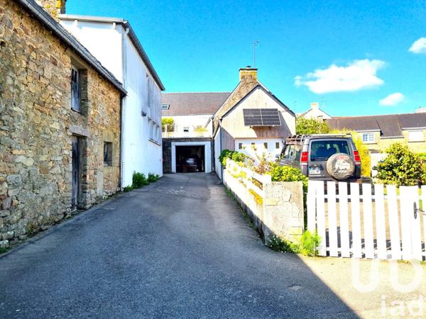 Maison de ville 9 pièces de 181 m² à Plougoumelen (56400)