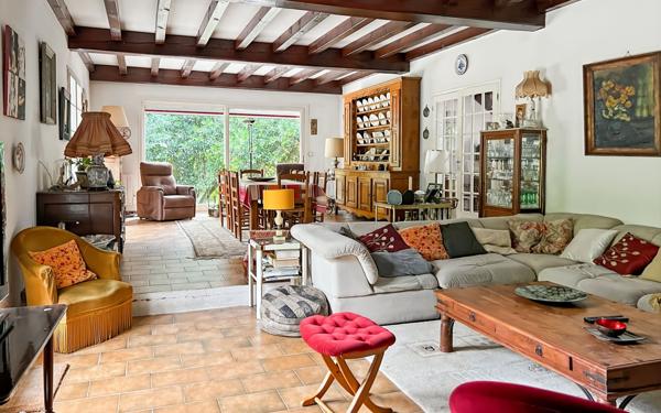 Maison à vendre    5 pièces •  Urt