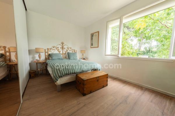 LUNEL (34400) – PROPRIÉTÉ DE CARACTÈRE – PISCINE – T2 INDÉPENDANT – TERRAIN 2 HECTARES – CALME – EXPOSITION SUD – NATURE