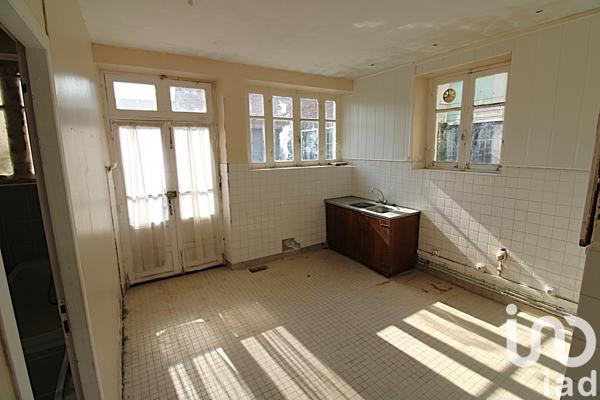 Immeuble à vendre 660 m² Bourganeuf