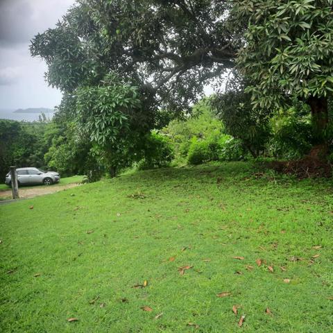 Beau terrain vue sur mer au quartier Lestrade