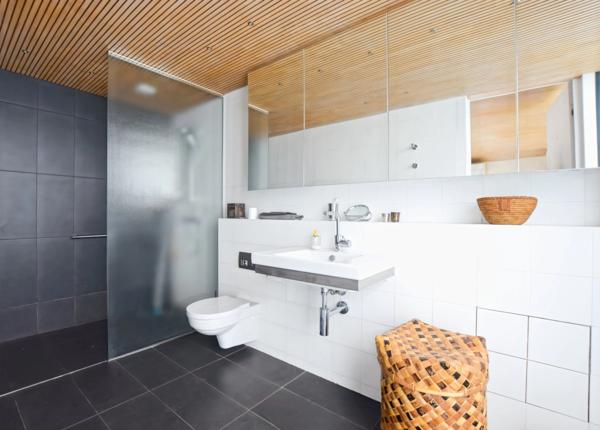 À Vendre – SAINTE-MARINE Village (FINISTERE SUD) - MAISON D’ARCHITECTE 242 m2 Carrez + PLATEAU 82 m2 à aménager - 400 m2 VEGETALISES– GARAGE/ATELIER 40m2- MER A 600m - DPE C – 980 000 € FAI