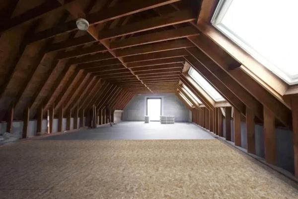 À Vendre – SAINTE-MARINE Village (FINISTERE SUD) - MAISON D’ARCHITECTE 242 m2 Carrez + PLATEAU 82 m2 à aménager - 400 m2 VEGETALISES– GARAGE/ATELIER 40m2- MER A 600m - DPE C – 980 000 € FAI