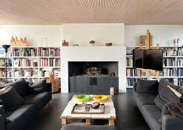 À Vendre – SAINTE-MARINE Village (FINISTERE SUD) - MAISON D’ARCHITECTE 242 m2 Carrez + PLATEAU 82 m2 à aménager - 400 m2 VEGETALISES– GARAGE/ATELIER 40m2- MER A 600m - DPE C – 980 000 € FAI