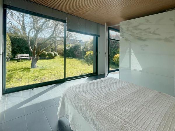 À Vendre – SAINTE-MARINE Village (FINISTERE SUD) - MAISON D’ARCHITECTE 242 m2 Carrez + PLATEAU 82 m2 à aménager - 400 m2 VEGETALISES– GARAGE/ATELIER 40m2- MER A 600m - DPE C – 980 000 € FAI