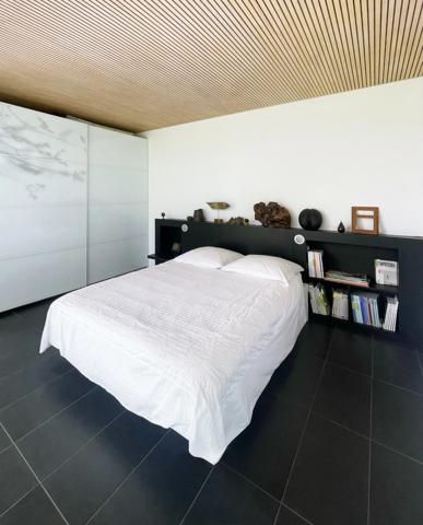 À Vendre – SAINTE-MARINE Village (FINISTERE SUD) - MAISON D’ARCHITECTE 242 m2 Carrez + PLATEAU 82 m2 à aménager - 400 m2 VEGETALISES– GARAGE/ATELIER 40m2- MER A 600m - DPE C – 980 000 € FAI