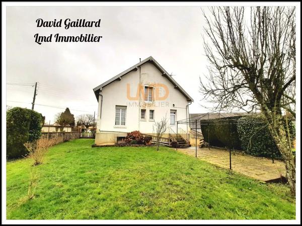 Maison de village à Mondoubleau, 95 m², 2 chambres