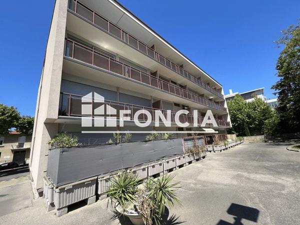 Location Studio 23.86 m² - 5 COURS VOLTAIRE Valence 26000