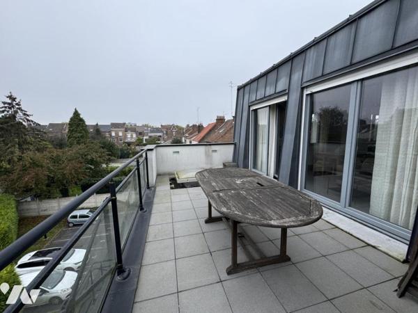 Appartement type 3 proche Centre ville et quartier acacias avec terrasses et parking