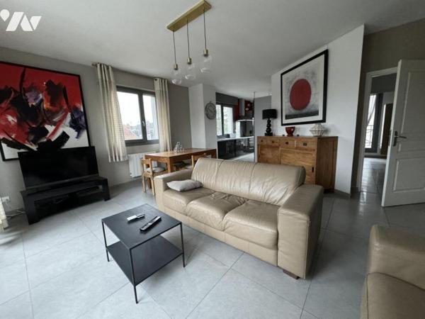 Appartement type 3 proche Centre ville et quartier acacias avec terrasses et parking