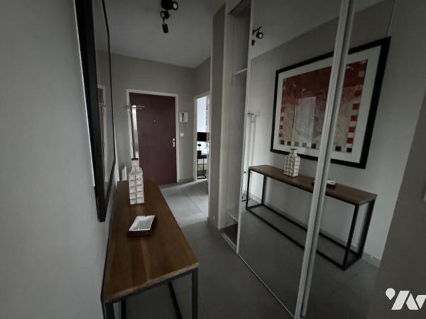 Appartement type 3 proche Centre ville et quartier acacias avec terrasses et parking