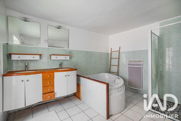 Maison à vendre 7 pièces 161,75 m² Le Gua