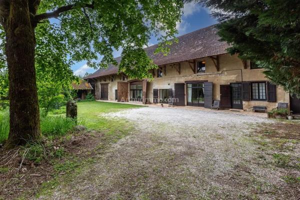 Vente Maison 15 pièces 460 m2 à Les Avenières Veyrins-Thuellin