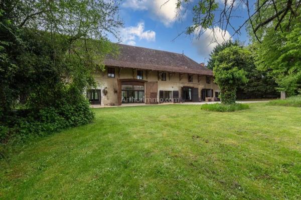 Vente Maison 15 pièces 460 m2 à Les Avenières Veyrins-Thuellin