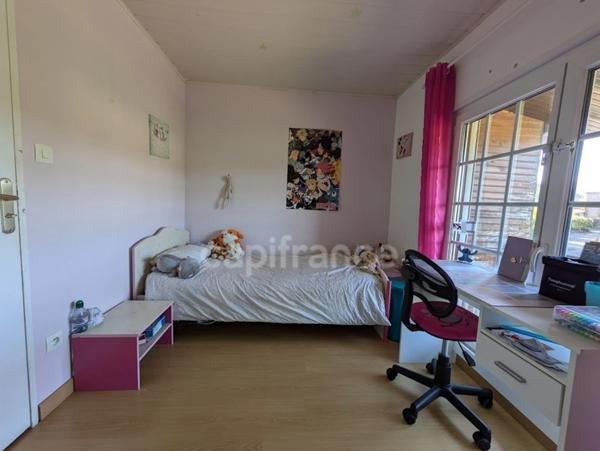 À proximité d’Aumale – Spacieuse maison familiale de 180 m² sur un terrain clos de plus de 1000 m²