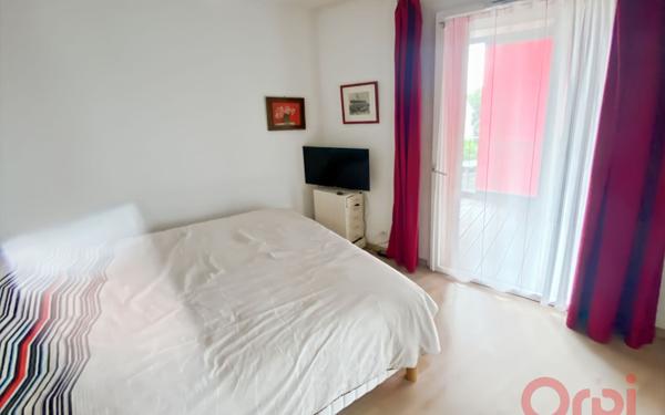 Appartement à vendre    3 pièces • 71,80 m2 Romainville