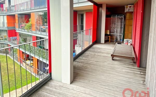 Appartement à vendre    3 pièces • 71,80 m2 Romainville