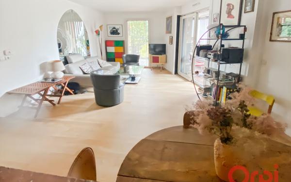 Appartement à vendre    3 pièces • 71,80 m2 Romainville