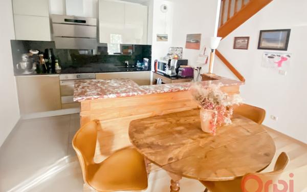 Appartement à vendre    3 pièces • 71,80 m2 Romainville