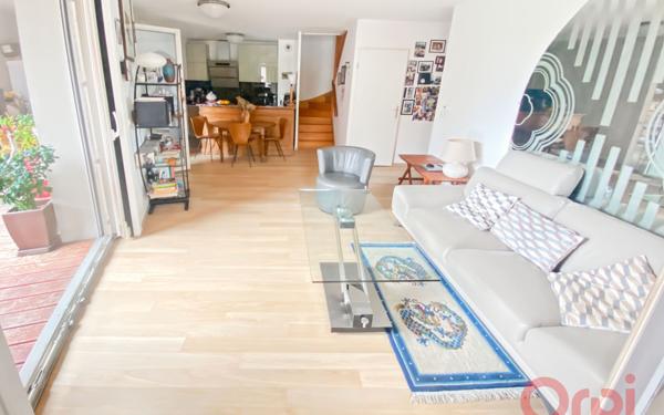 Appartement à vendre    3 pièces • 71,80 m2 Romainville