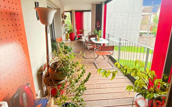 Appartement à vendre    3 pièces • 71,80 m2 Romainville