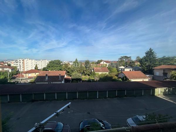 Appartement à louer à Décines-Charpieu (69150)
