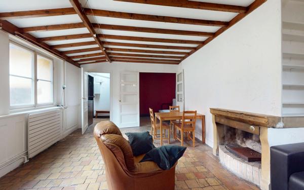 Appartement à vendre    2 pièces • 76,24 m2 Lyon 5