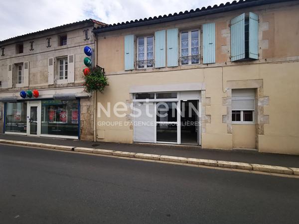 LUCON STUDIO REZ DE CHAUSSEE